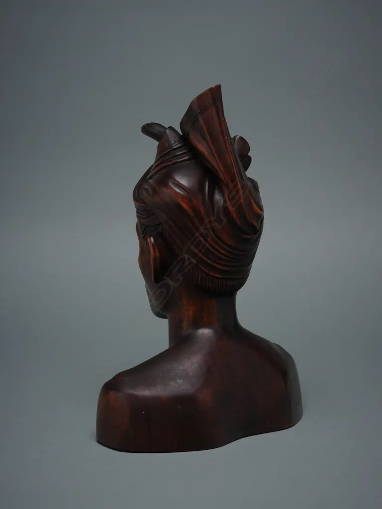 Balinese wooden male bust, Image 1++